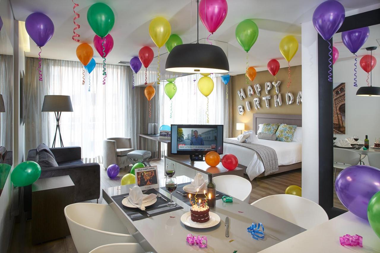 Hotel 100 Luxury Suites By Preferred Bogotá Esterno foto A party room at the hotel