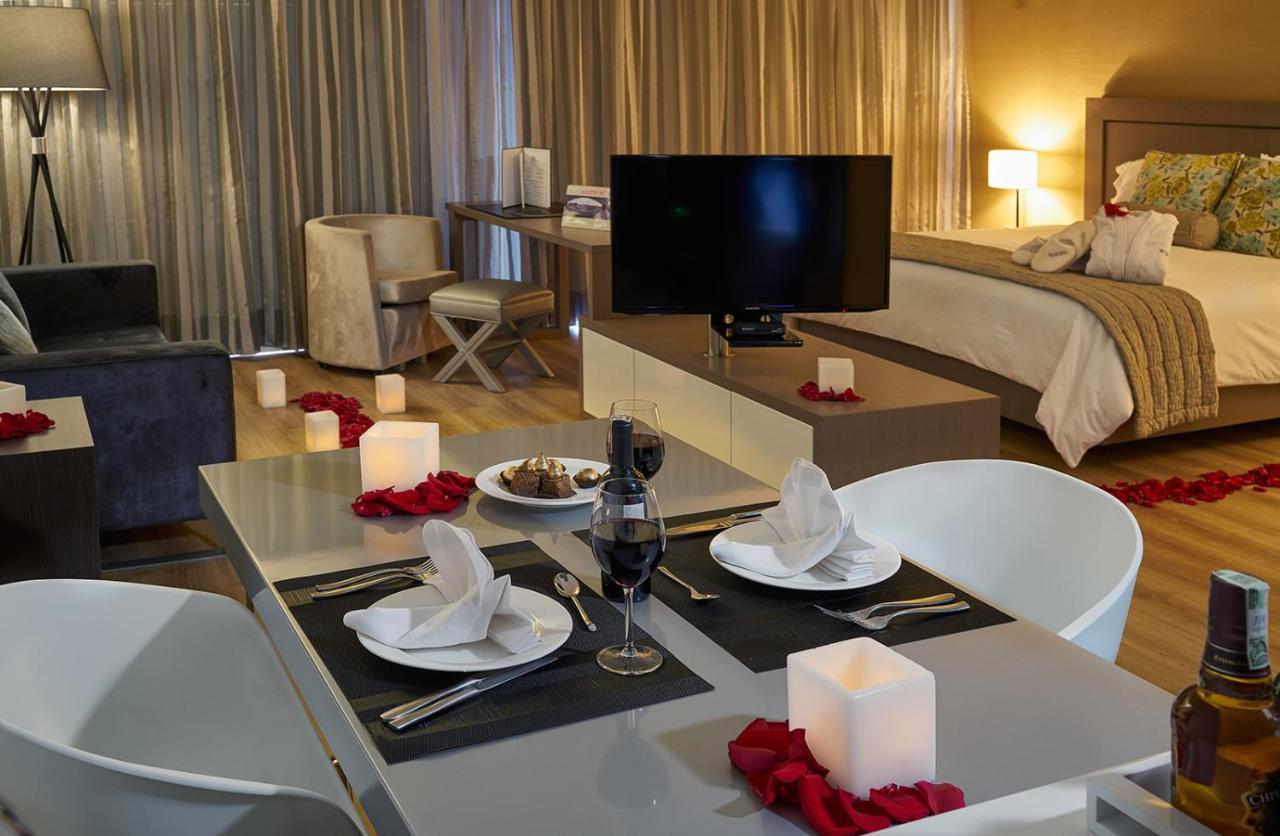 Hotel 100 Luxury Suites By Preferred Bogotá Esterno foto A suite at the hotel