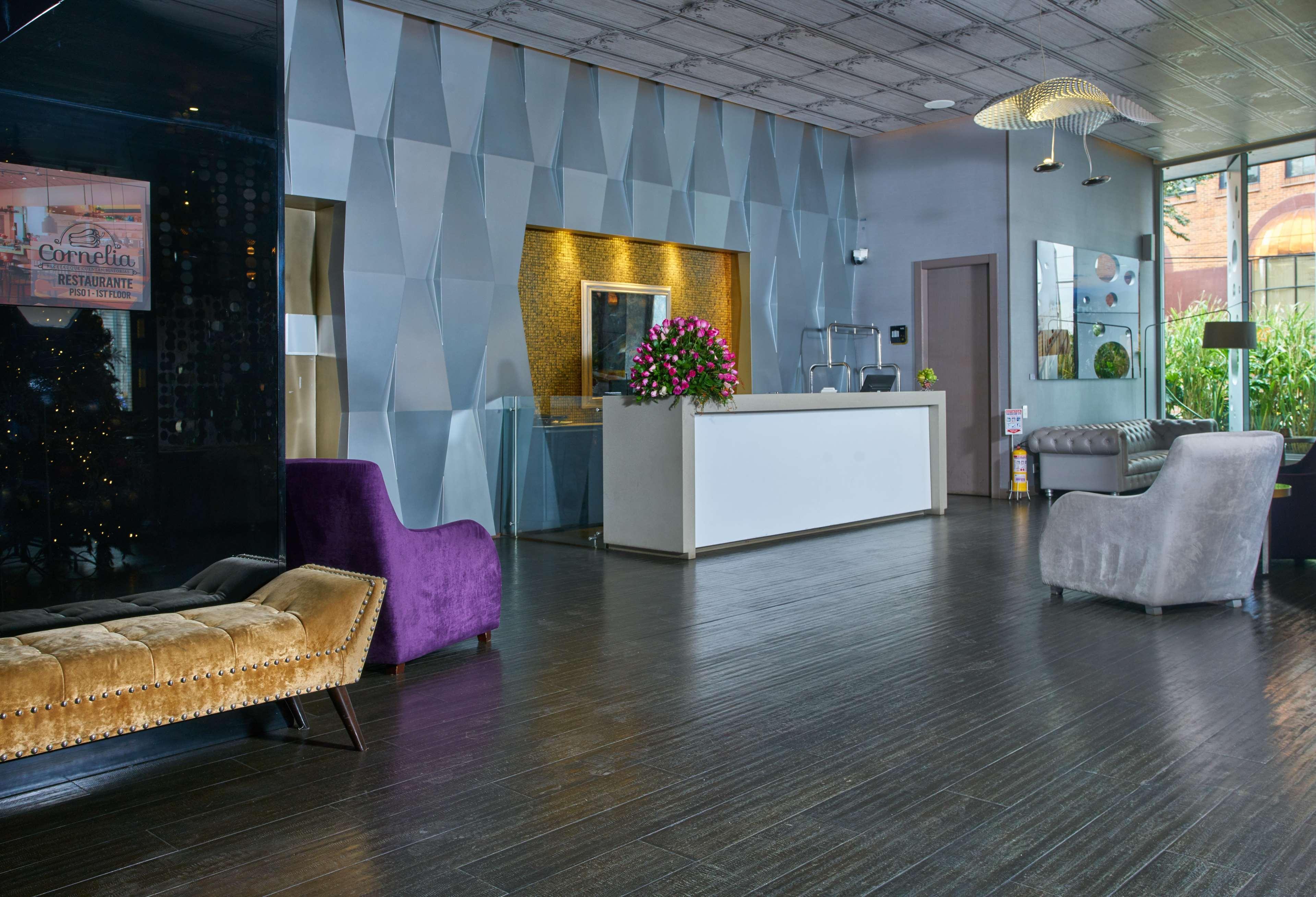 Hotel 100 Luxury Suites By Preferred Bogotá Esterno foto Lobby