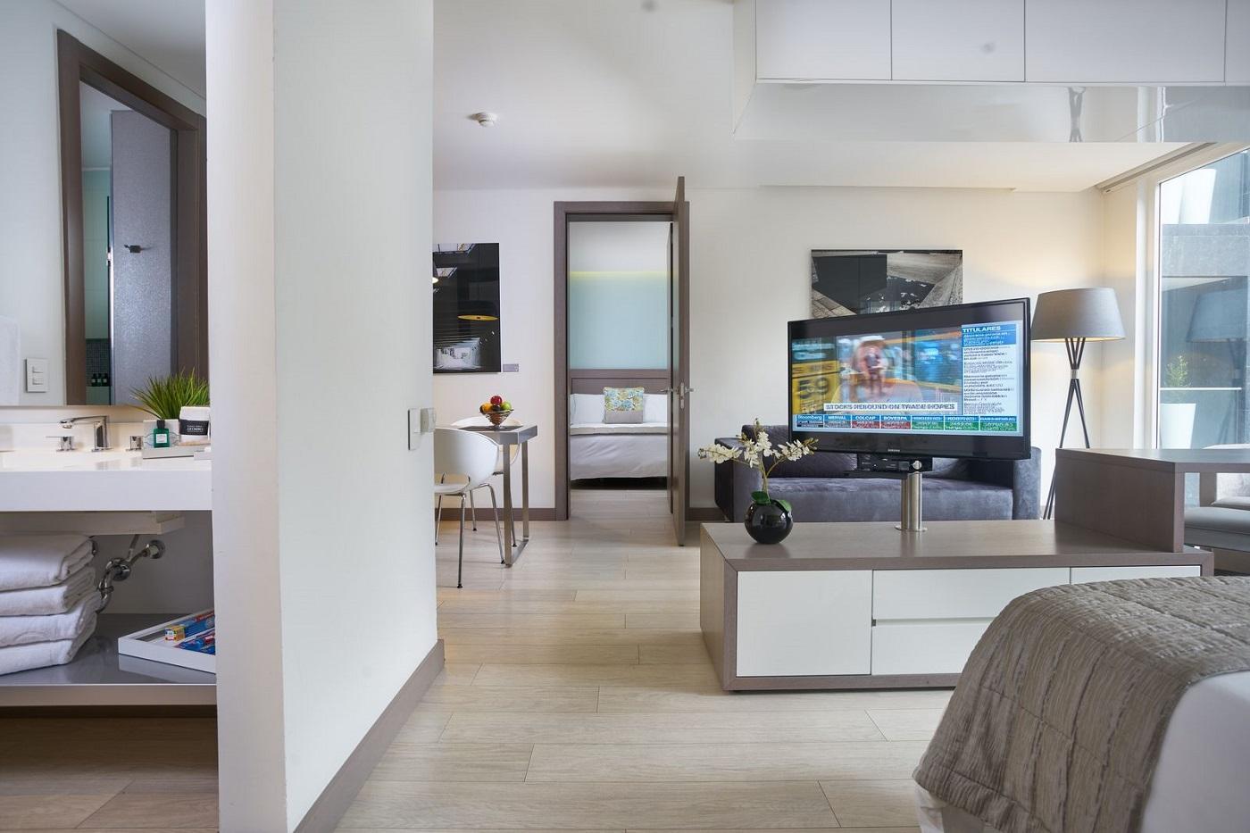 Hotel 100 Luxury Suites By Preferred Bogotá Esterno foto A typical apartment