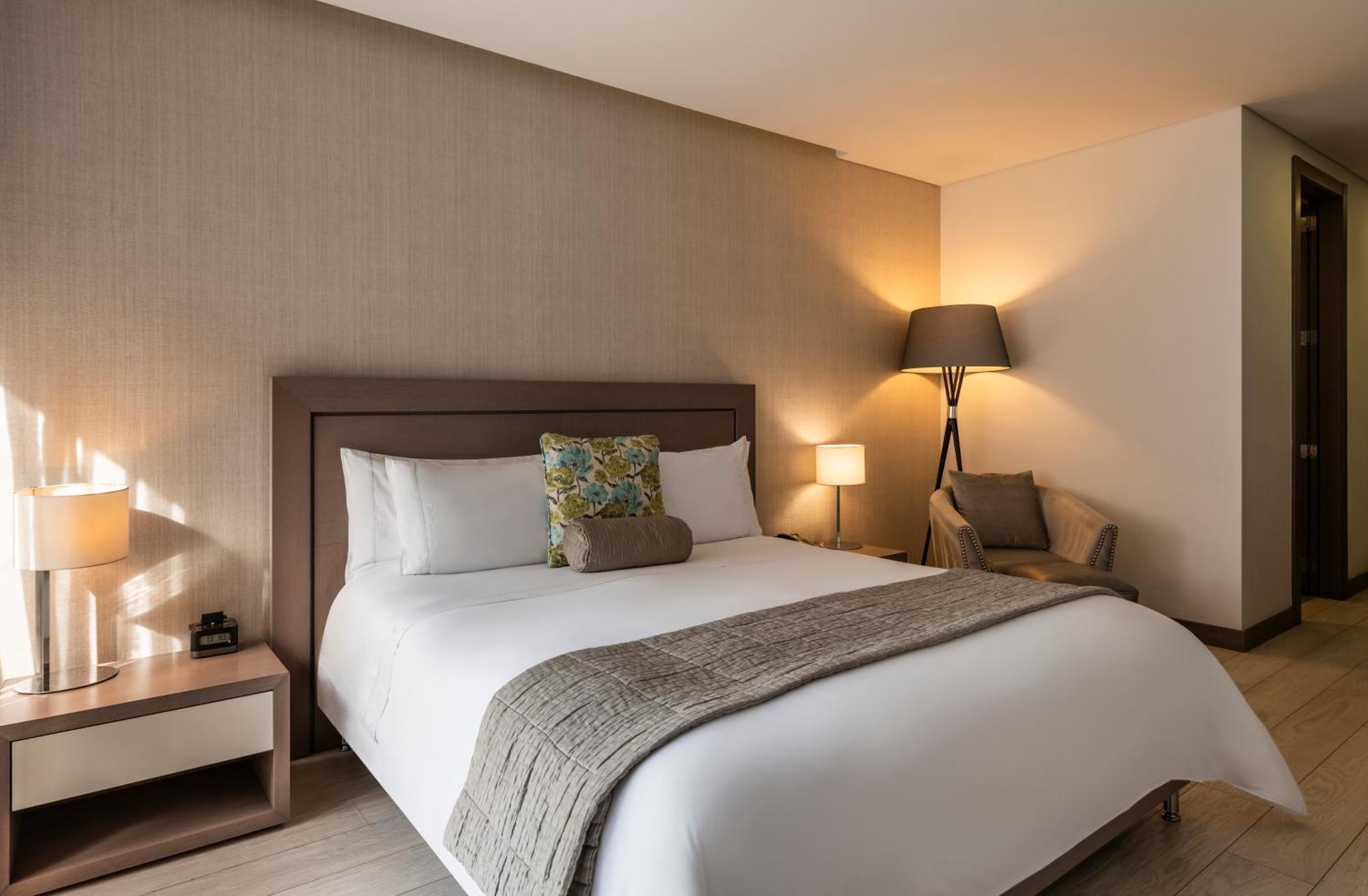 Hotel 100 Luxury Suites By Preferred Bogotá Esterno foto